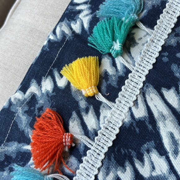 Set of 4 Amelia Tye-Dye Placemats -  NWT - Picture 2 of 7